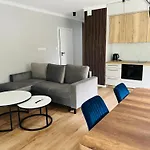Apartament Sosnowy Przy Basenach Tropikalnych, Prywatny Parking