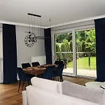 Apartament Sosnowy Przy Basenach Tropikalnych, Prywatny Parking