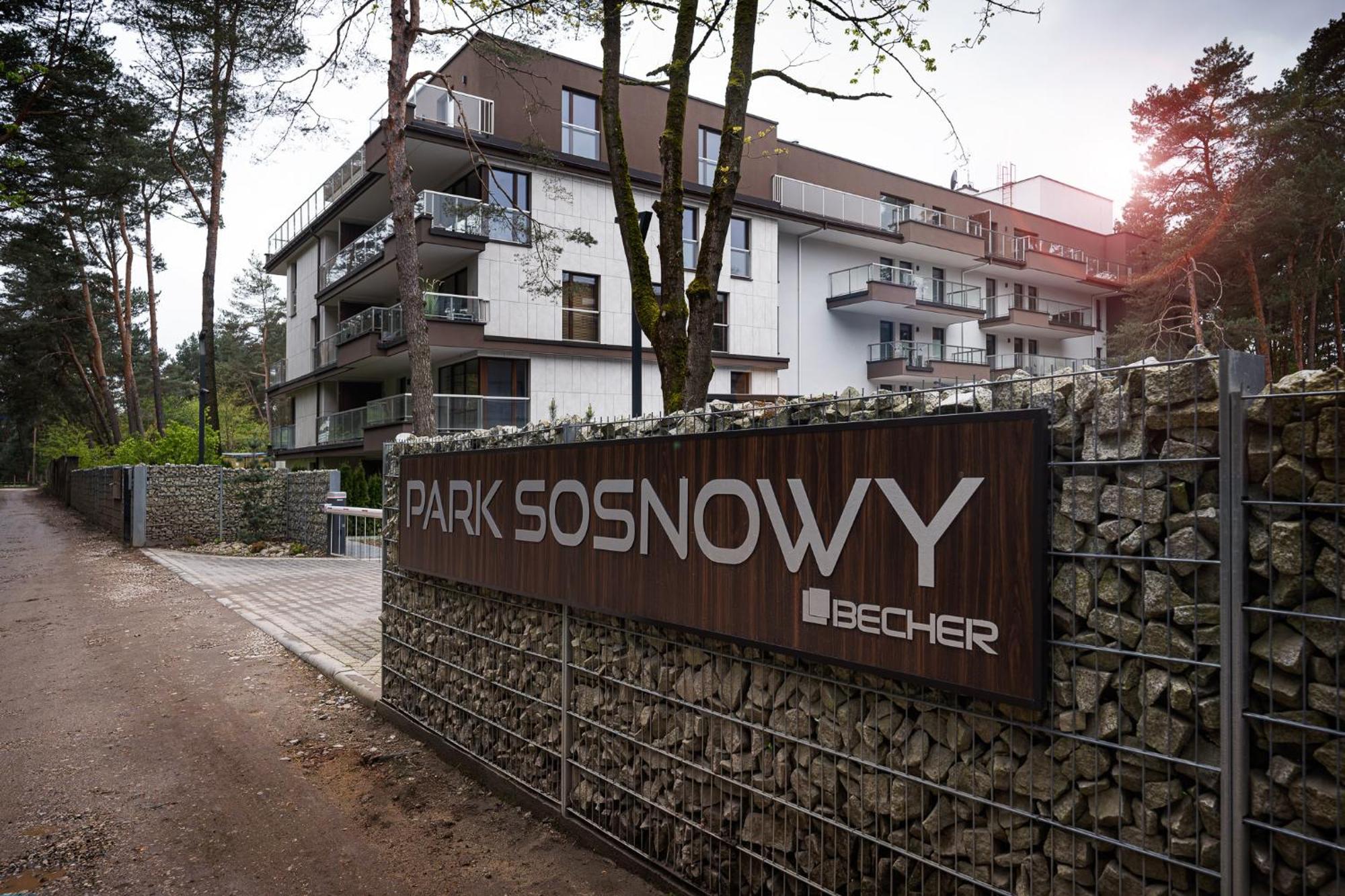 Sosnowy Przy Basenach Tropikalnych, Prywatny Parking Apartment