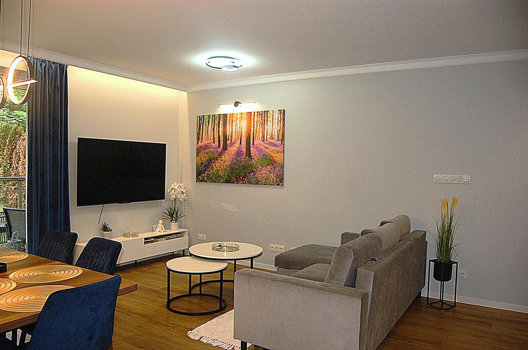 Sosnowy Przy Basenach Tropikalnych, Prywatny Parking Apartament *