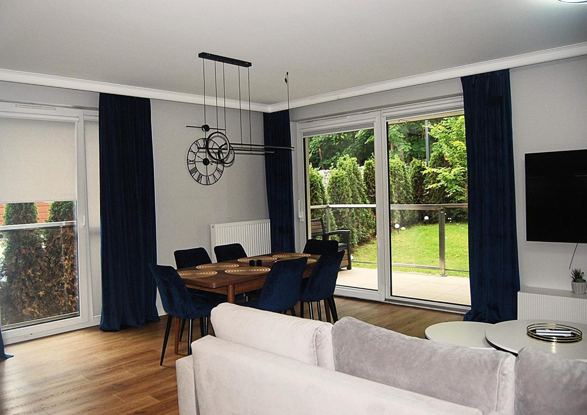 Apartament Sosnowy Przy Basenach Tropikalnych, Prywatny Parking